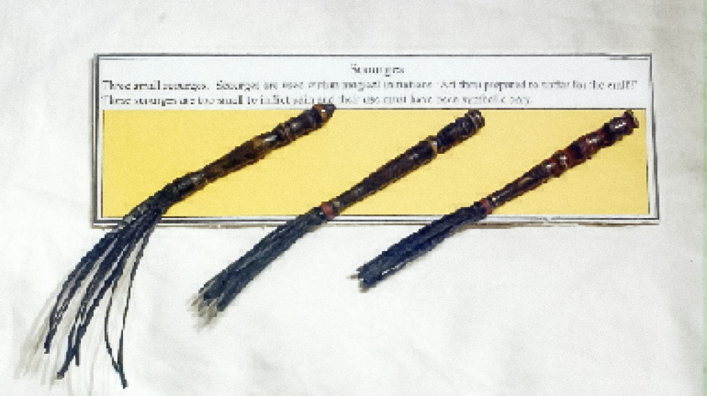 Hand Scourge 655 - Scourges - Museum of Witchcraft and Magic